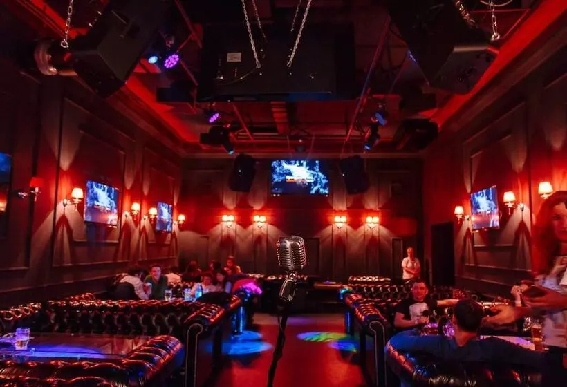 هتل Discovery Borovoe