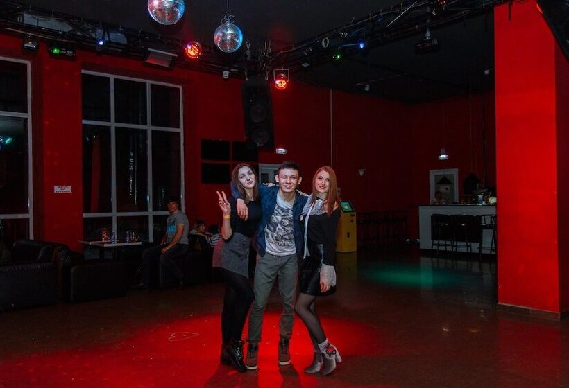 هتل Discovery Borovoe