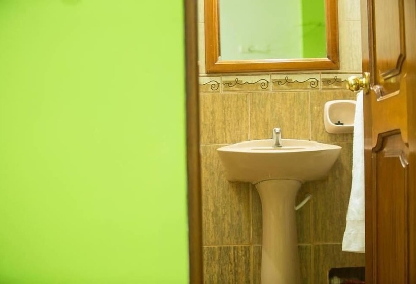 هتل Hospedaje Rosa Victoria