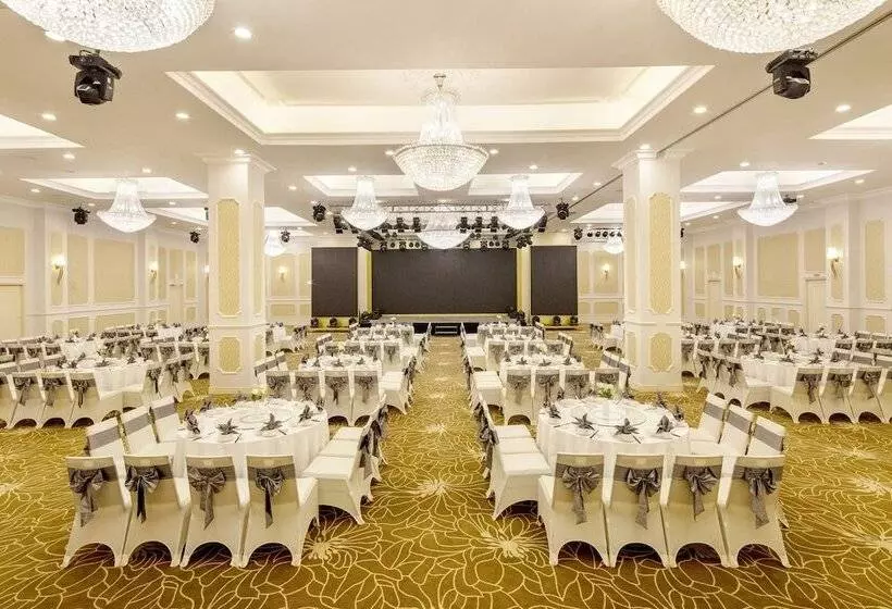 هتل Meliá Vinpearl Phu Ly