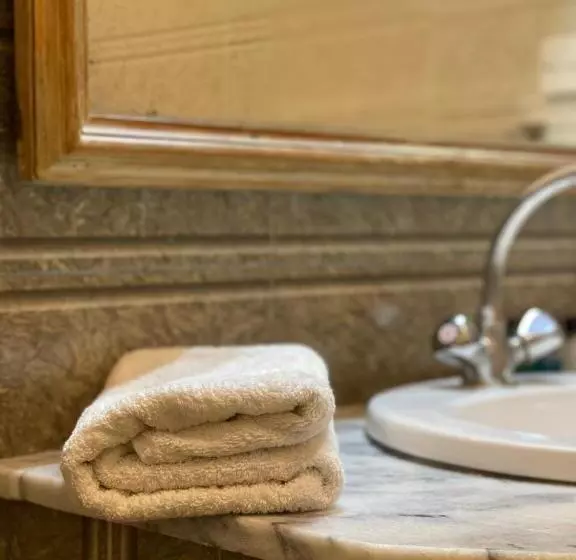 هتل Rock City Resort