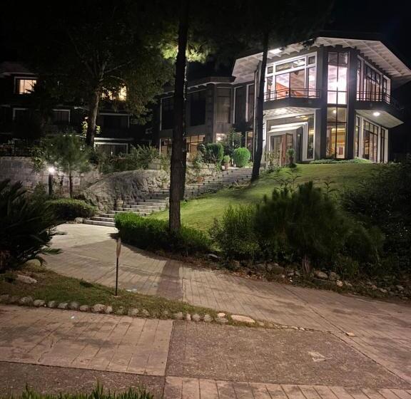 هتل Rock City Resort