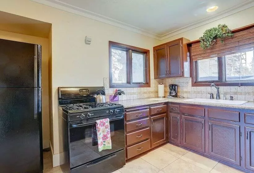 Pet Friendly Albany Cottage With Bbq On The Deck By Redawning