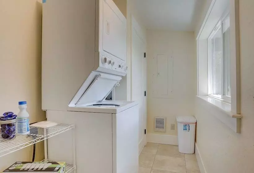 Pet Friendly Albany Cottage With Bbq On The Deck By Redawning