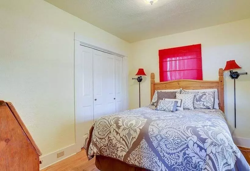 Pet Friendly Albany Cottage With Bbq On The Deck By Redawning