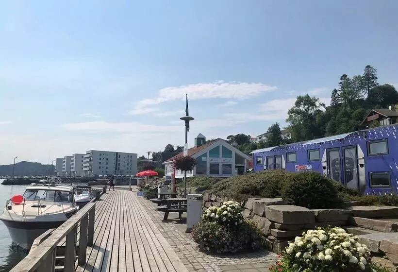 Podtown Os Harbour   Hostel