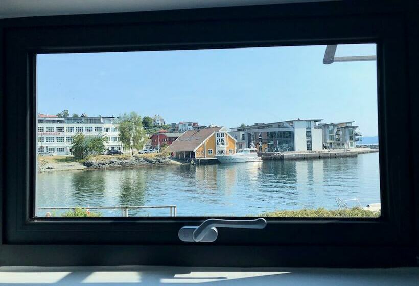 Podtown Os Harbour Hostel