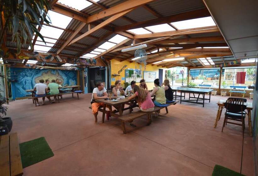 호스텔 Ozzie Pozzie Backpackers   Yha