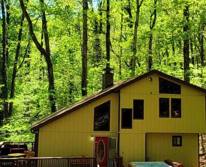 Bear Creek Lodge And Cabins In Helen Ga   Pet Friendly, River On Property, Walking Distance To Downt