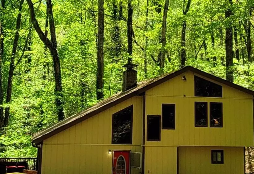 Bear Creek Lodge And Cabins In Helen Ga   Pet Friendly, River On Property, Walking Distance To Downt