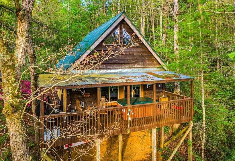 Bear Creek Lodge And Cabins In Helen Ga   Pet Friendly, River On Property, Walking Distance To Downt