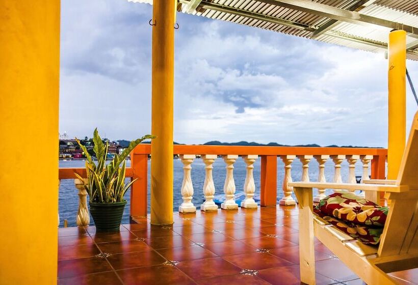 مسافرخانه San Miguel