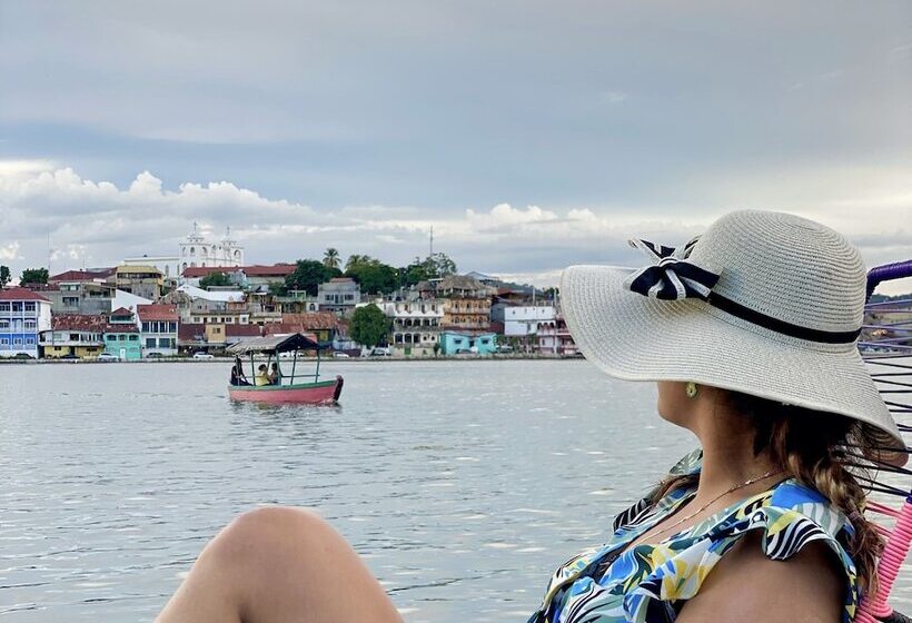 مسافرخانه San Miguel