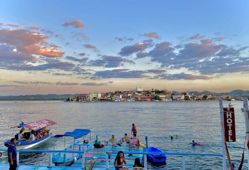 مسافرخانه San Miguel