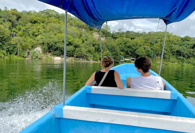 مسافرخانه San Miguel