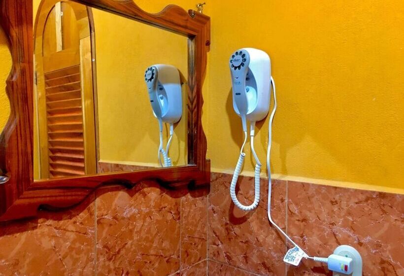 مسافرخانه San Miguel