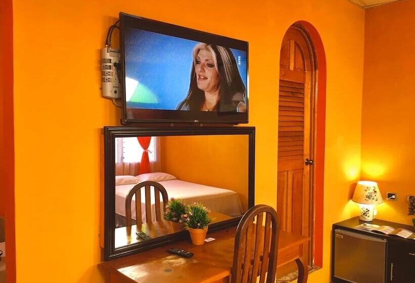 مسافرخانه San Miguel