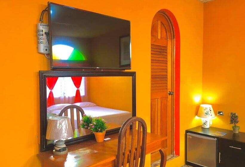 مسافرخانه San Miguel