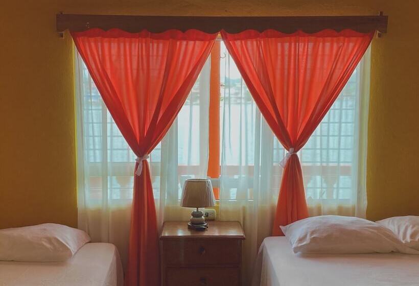 مسافرخانه San Miguel