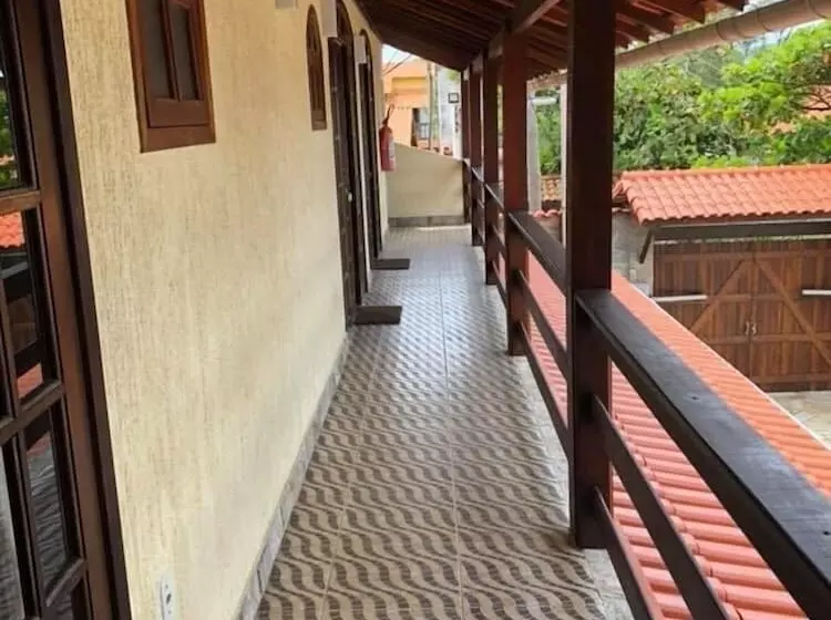 Hotelli Black Point Beach Club