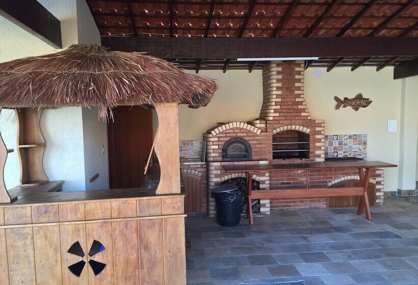 酒店 Black Point Beach Club