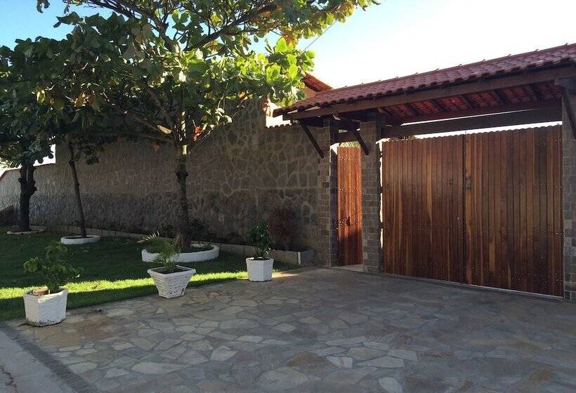 酒店 Black Point Beach Club