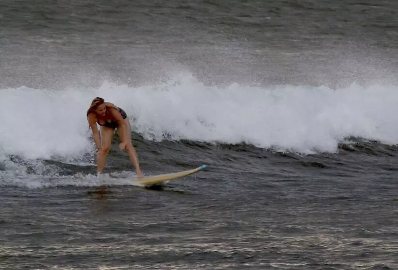 Hotelli Casa Sirena Surf Lodge