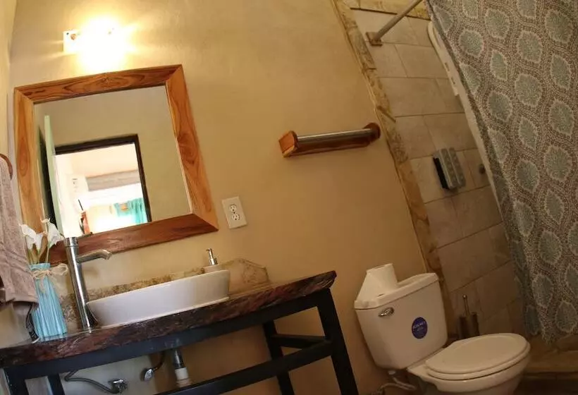 Hotelli Casa Sirena Surf Lodge