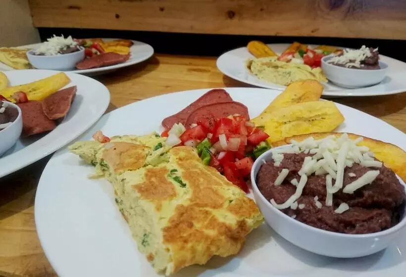 Hotelli Casa Sirena Surf Lodge