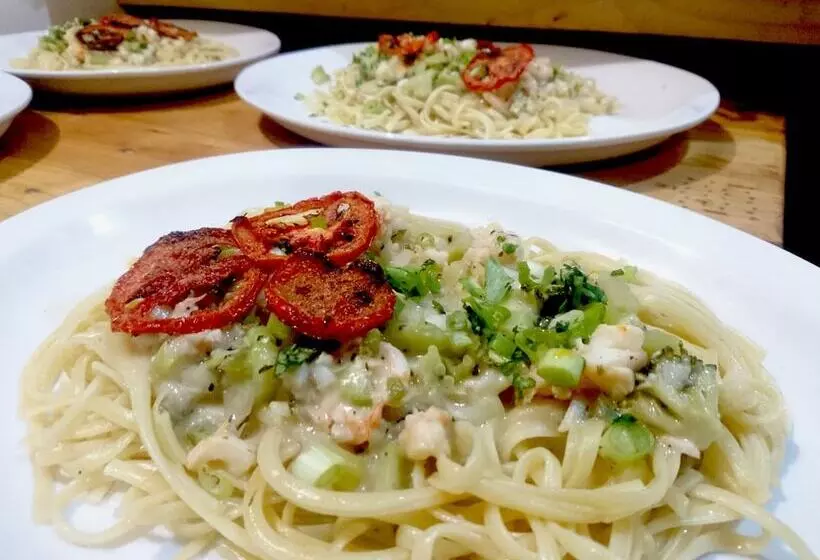 Hotelli Casa Sirena Surf Lodge