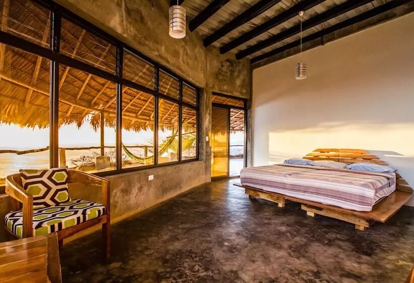 Hotelli Hush Maderas