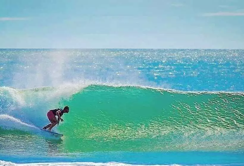 Hotelli Hush Maderas