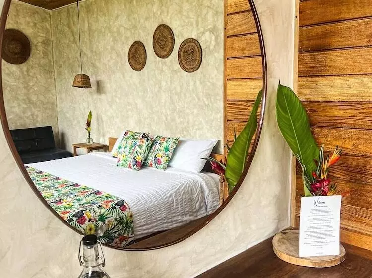 ホテル Kuyana Amazon Lodge