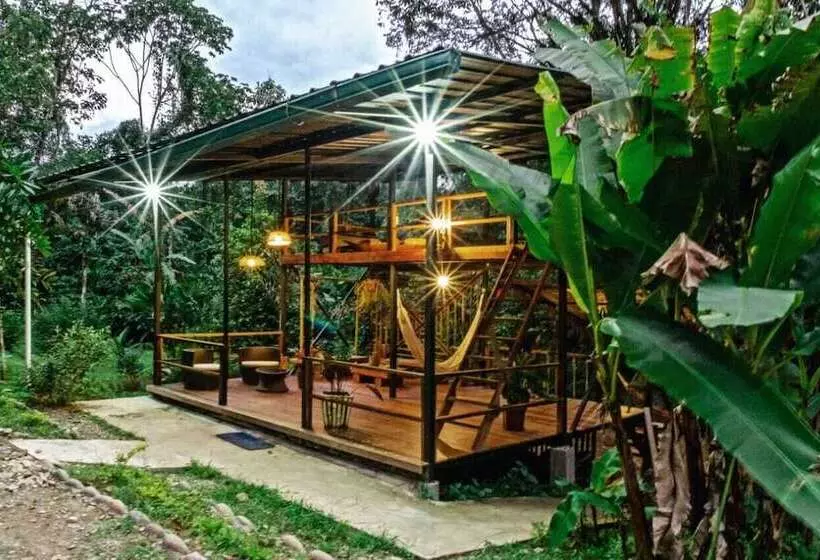 ホテル Kuyana Amazon Lodge