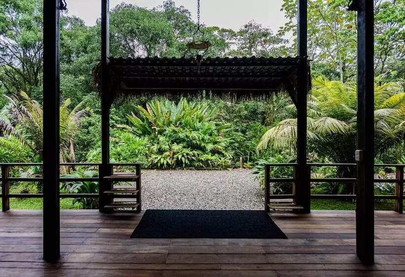 ホテル Kuyana Amazon Lodge