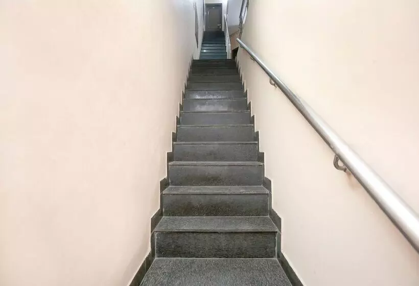 هتل Oyo 13700  Star Palace