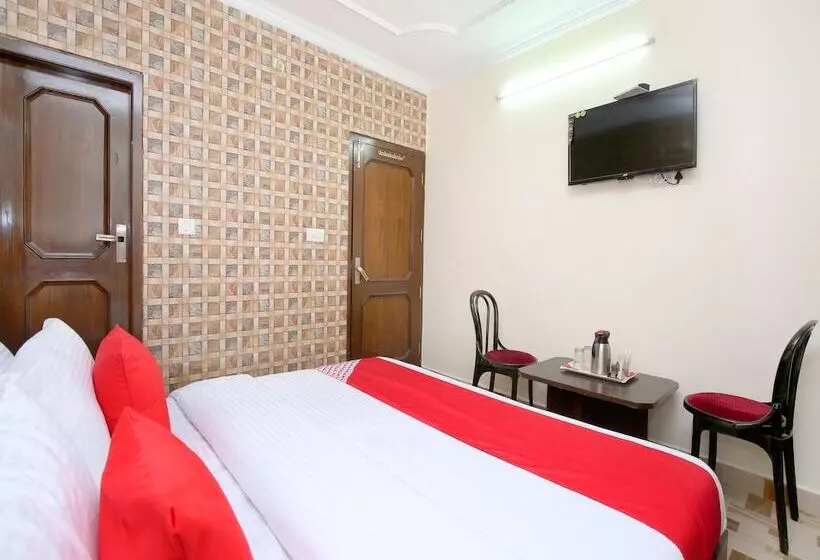 هتل Oyo 13700  Star Palace