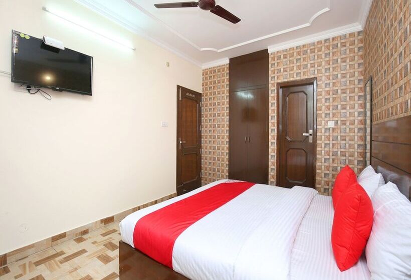 فندق Oyo 13700  Star Palace