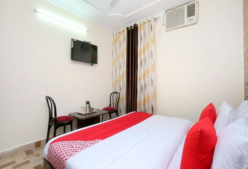 فندق Oyo 13700  Star Palace