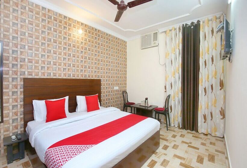 فندق Oyo 13700  Star Palace