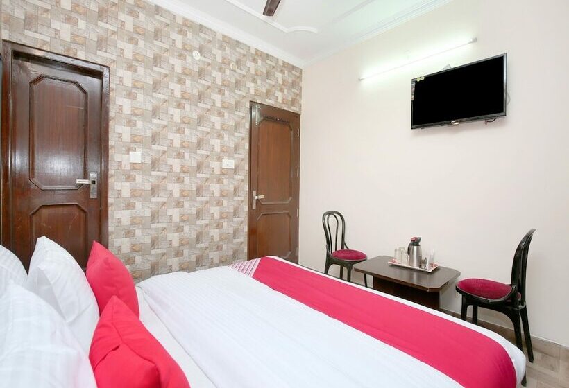 فندق Oyo 13700  Star Palace