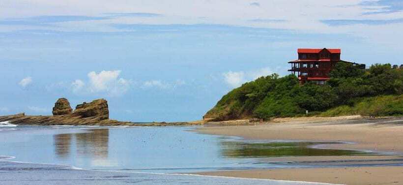 Magnific Rock Surf Resort & Yoga Retreat Nicaragua Hostel