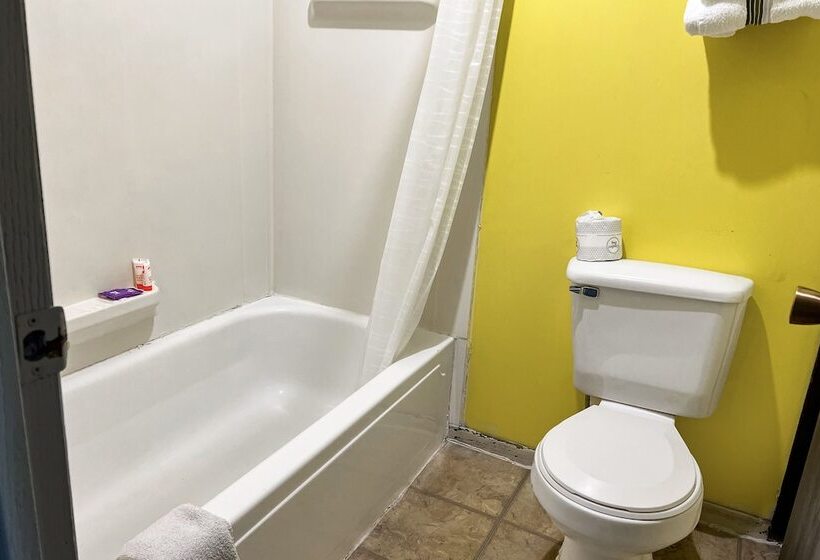 فندق على الطريق Country Club Inn