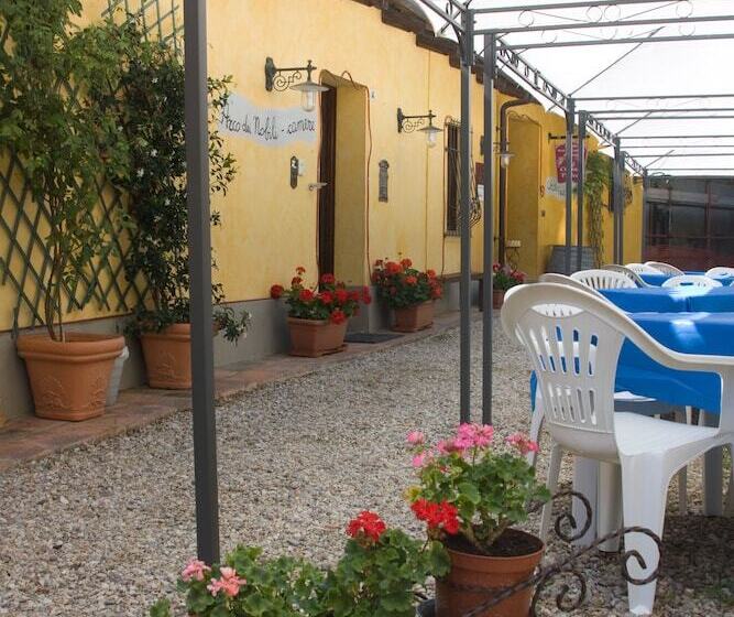 Pension Arco Dei Nobili