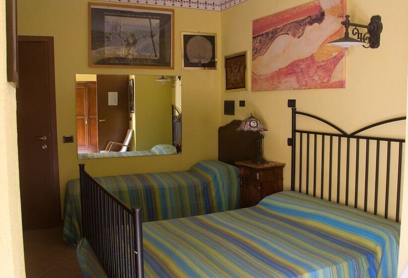 Pension Arco Dei Nobili