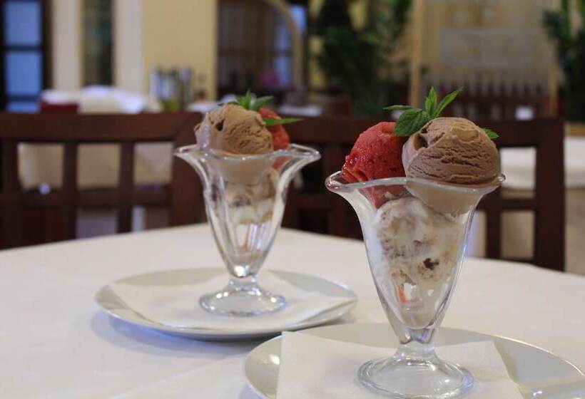 پانسیون Guesthouse Tara