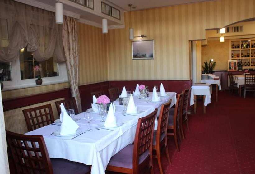 پانسیون Guesthouse Tara