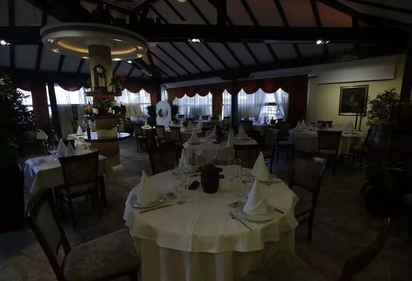 پانسیون Guesthouse Tara