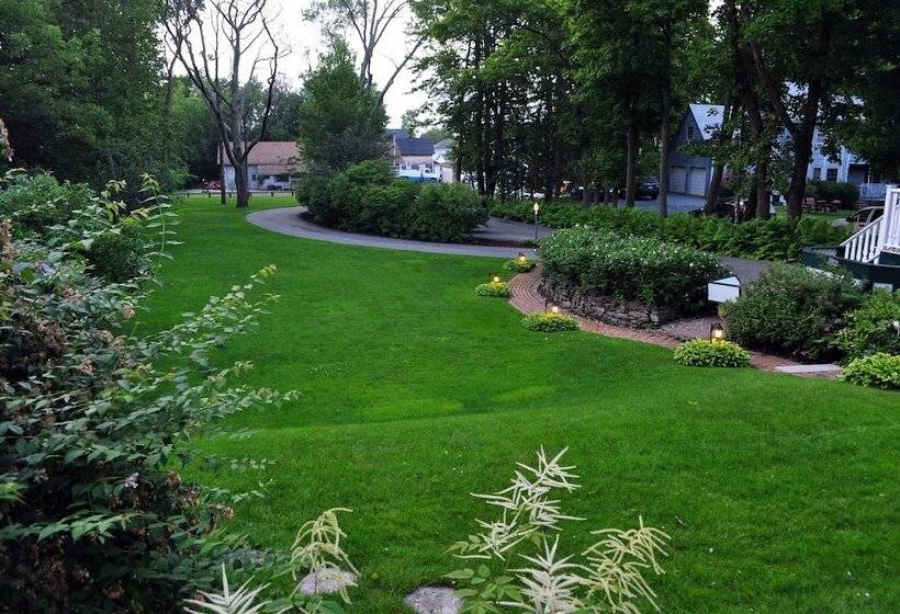 بنسيون Stone Throw Cottage