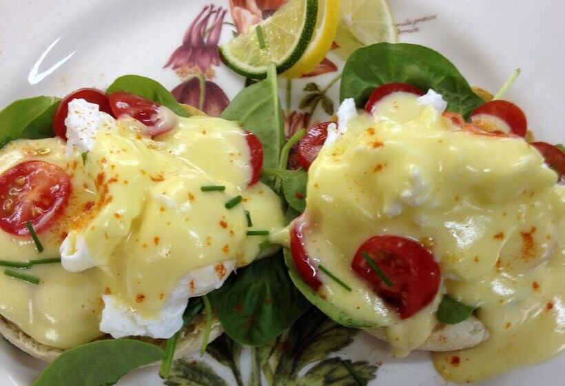 بنسيون Stone Throw Cottage